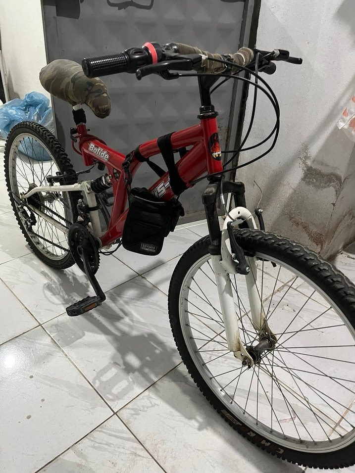 Kırmızı Bisiklet - Görsel 4