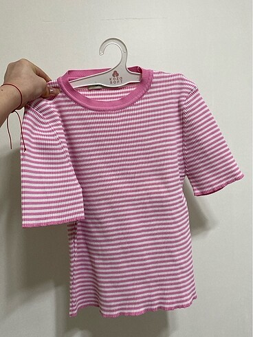Pembe beyaz çizgili basic tişört