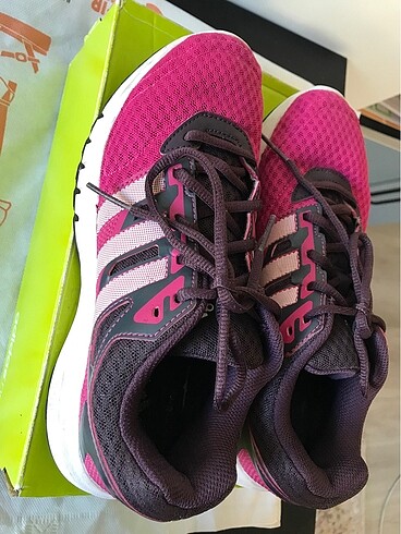 38 Beden Adidas Spor Ayakkabı