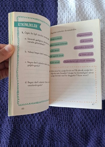 Beden Renk Acayip Bir Çikolata - Nehir Aydın Gökduman