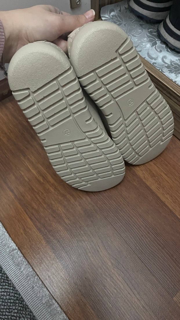 Düğmeli Bej Deri Kadın Günlük Ayakkabı - Görsel 4