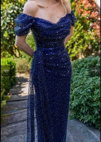 Parlak Lacivert Tasarım 
İşlemeli Uzun Abiye Elbise - Görsel 2