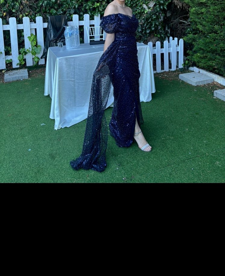 Parlak Lacivert Tasarım 
İşlemeli Uzun Abiye Elbise - Görsel 4