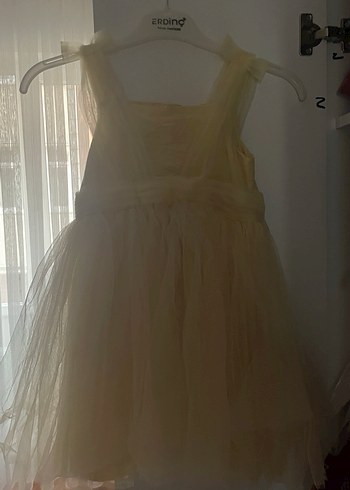 Sarı Dantelli Kız Çocuk Tül Elbise - Görsel 3