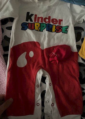 Üç parça temiz bebek kıyafeti - Görsel 2