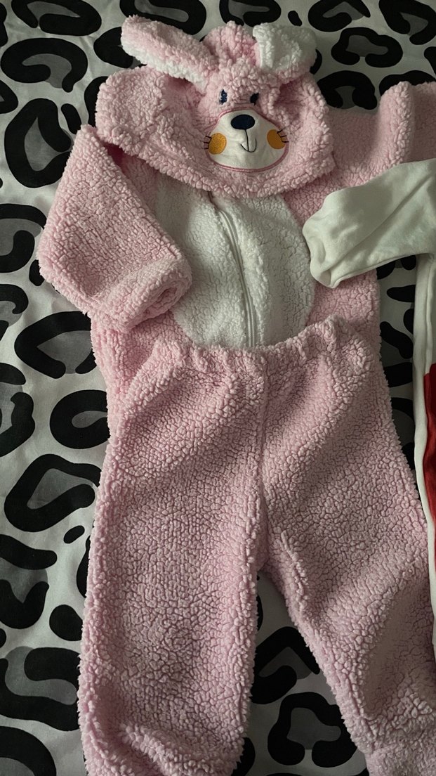 Üç parça temiz bebek kıyafeti - Görsel 3