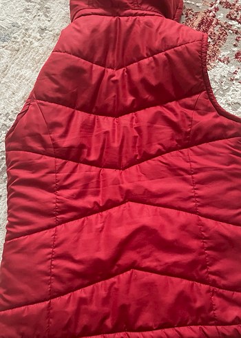 Kırmızı Kapüşonlu Düğmeli Kadın Yelek - Görsel 2