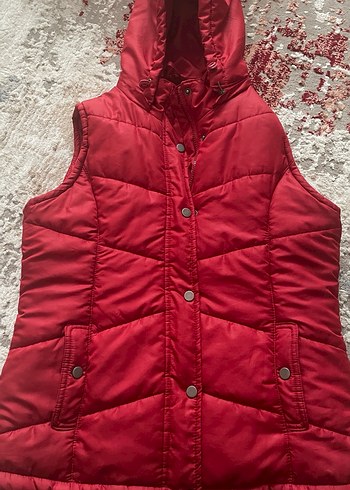 Kırmızı Kapüşonlu Düğmeli Kadın Yelek - Görsel 4