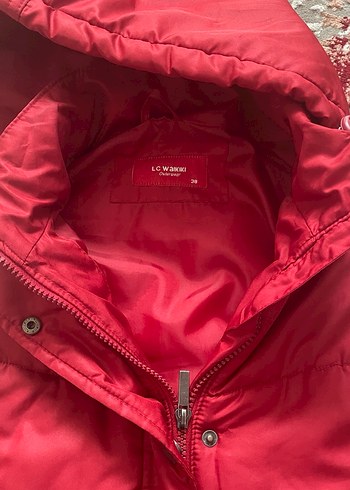 Kırmızı Kapüşonlu Düğmeli Kadın Yelek - Görsel 3