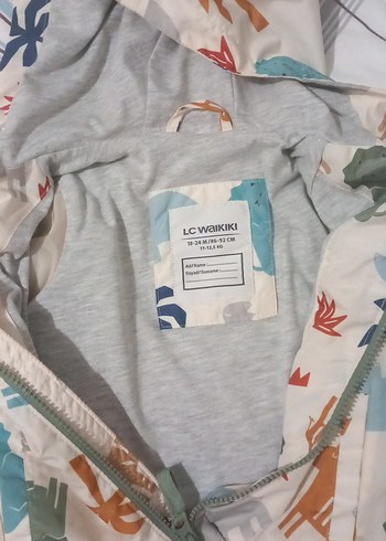 Kapüşonlu Erkek Çocuk Baskılı Yağmurluk - Görsel 4