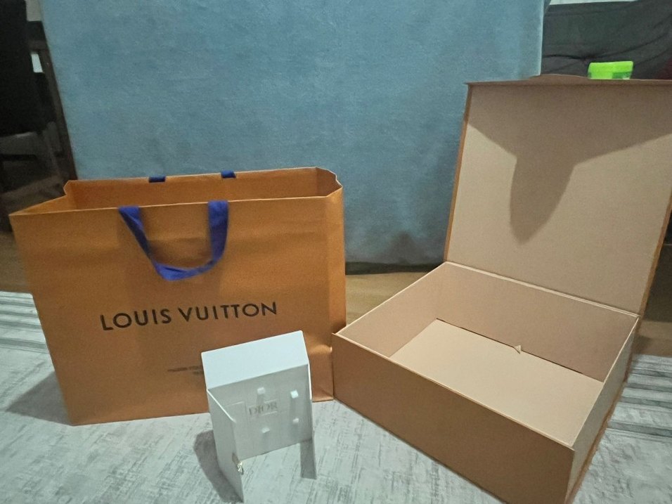 Dior Beyaz Kağıt  Kutu Louis vuitton karton çanta ve kutusu - Görsel 5