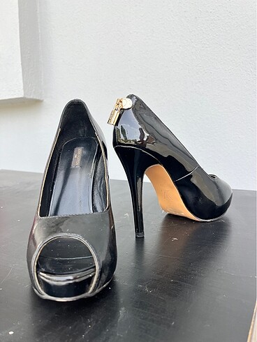 39 Beden siyah Renk Louis vuitton topuklu ayakkabı