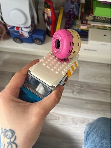  E.L.F Lego Donut Car