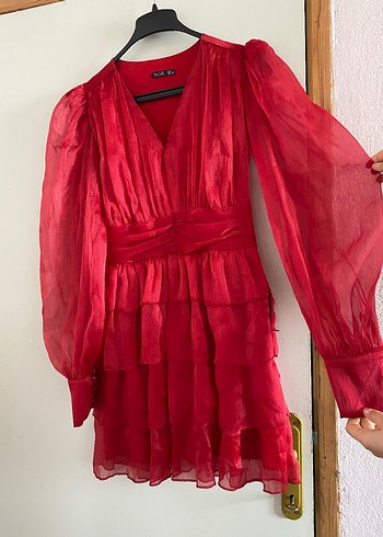 Kırmızı Fırfırlı Mini Elbise - Görsel 2