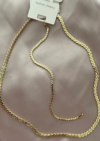 Altın Renkli Sarmaşık Desen Kadın Çelik Kolye - Görsel 4