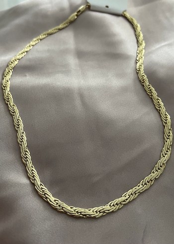 Altın Renkli Hasır Tarzı Kadın Çelik Kolye - Görsel 3