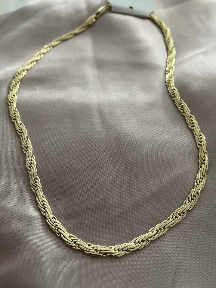 Altın Renkli Hasır Tarzı Kadın Çelik Kolye - Görsel 3