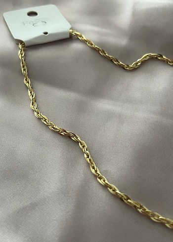 Altın Rengi Kadın Kolye - Görsel 7