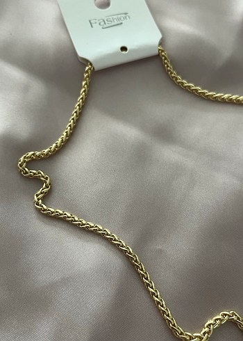 Burgu Model Altın Rengi Kadın Kolye - Görsel 4