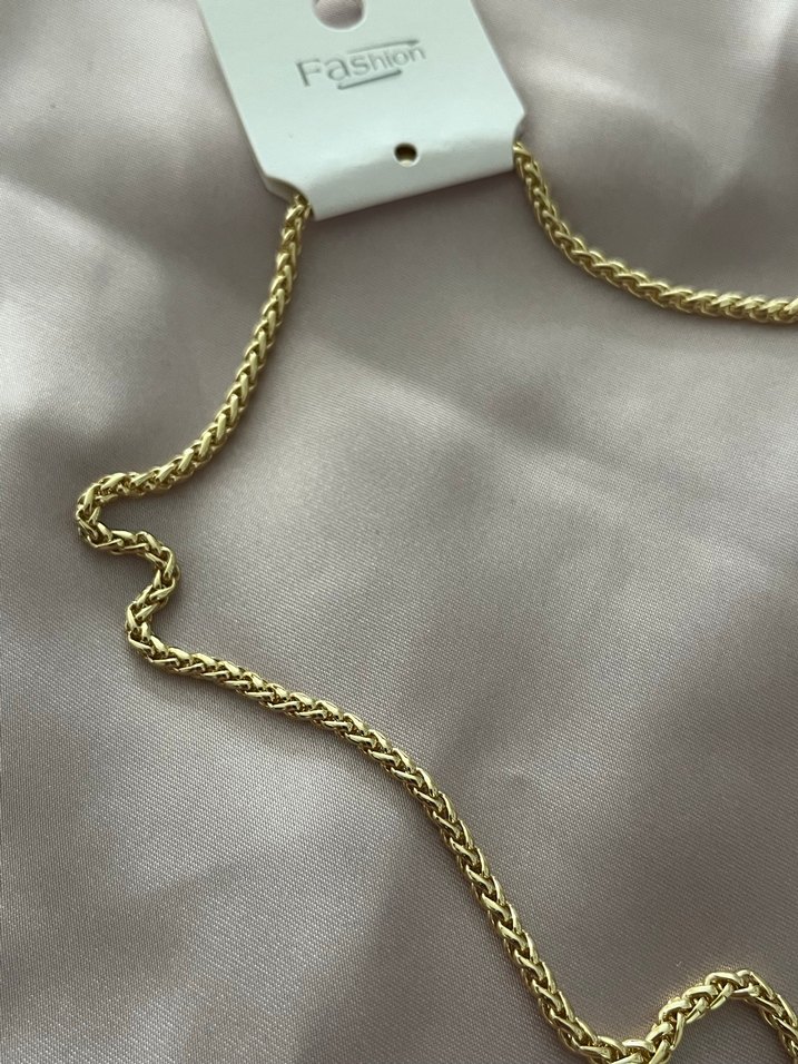 Burgu Model Altın Rengi Kadın Kolye - Görsel 4