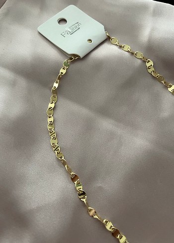 Altın Renkli Pul Kolye - Görsel 3