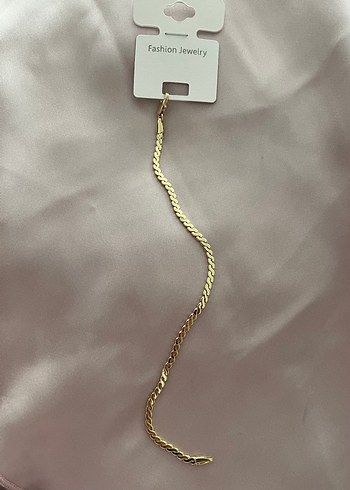 Altın Renk Sarmaşık Desenli Kadın Bileklik - Görsel 2