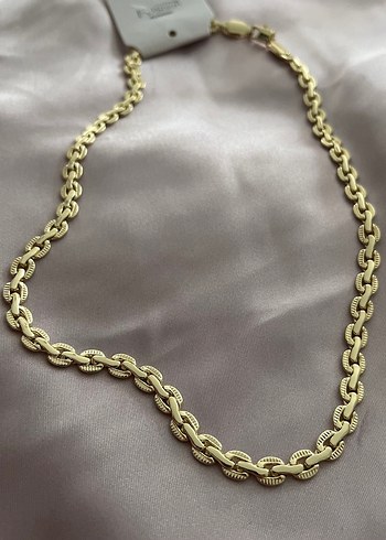 Altın Rengi Kadın Kolye - Görsel 3