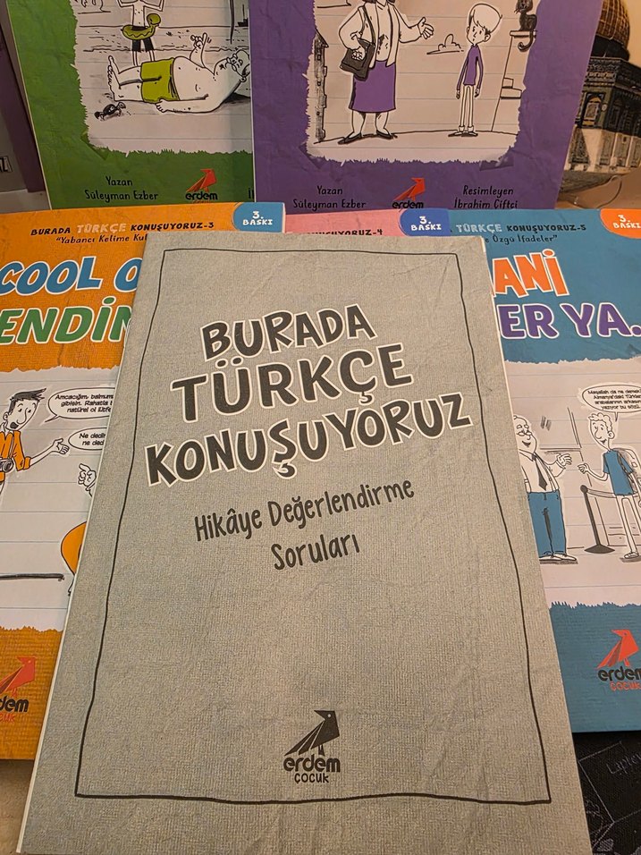 Burada Türkçe Konuşuyoruz - 5 Kitap Set - Görsel 2