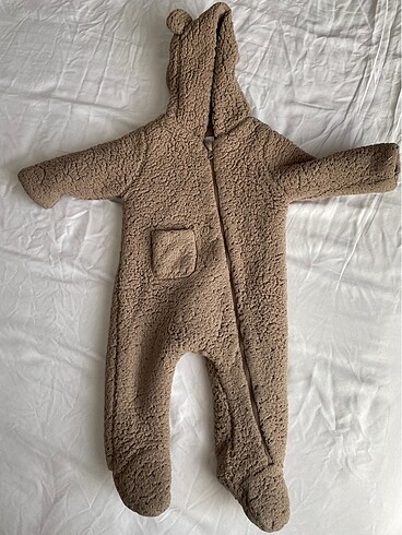 Zara bebek astronot