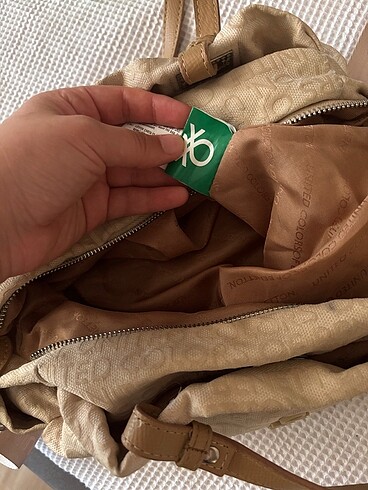 Benetton Ürün temiz ve orjinaldir