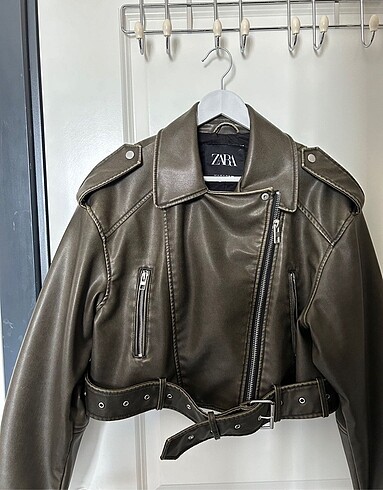Zara ZARA CROP DERİ CEKET