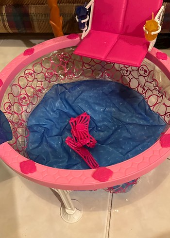 Barbie Renkli Oyuncak Kaydırak ve Havuz Seti (2012) - Görsel 4