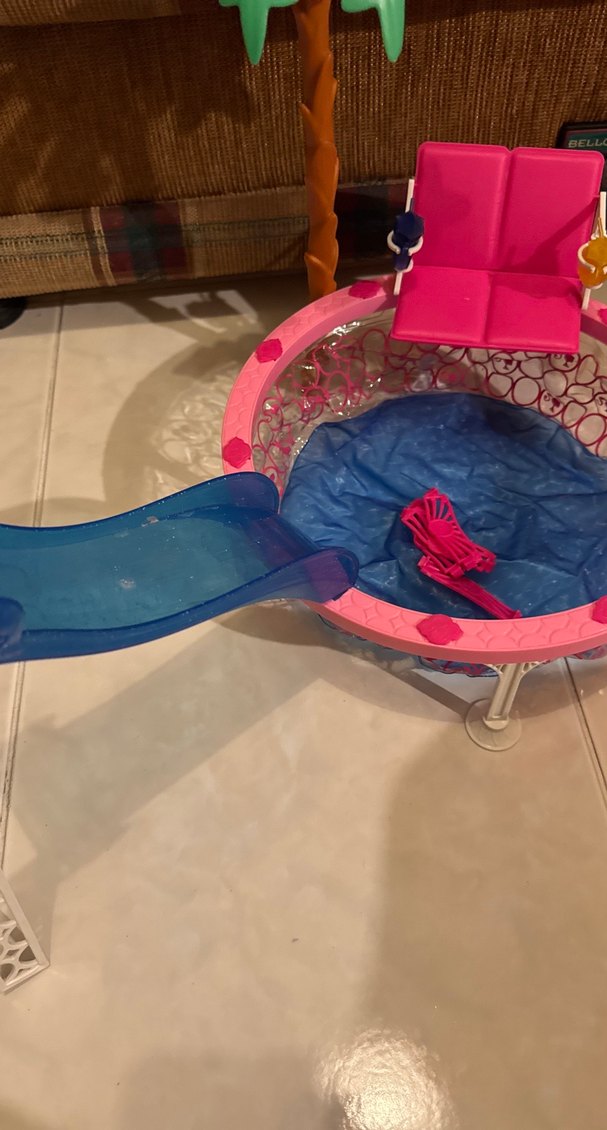 Barbie Renkli Oyuncak Kaydırak ve Havuz Seti (2012) - Görsel 5