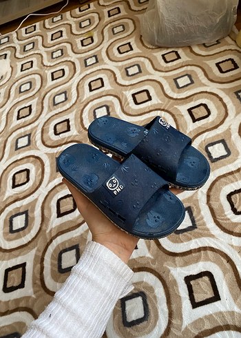 Erkek Lacivert Kaydırmaz Terlik Velcro Bantlı - Görsel 3