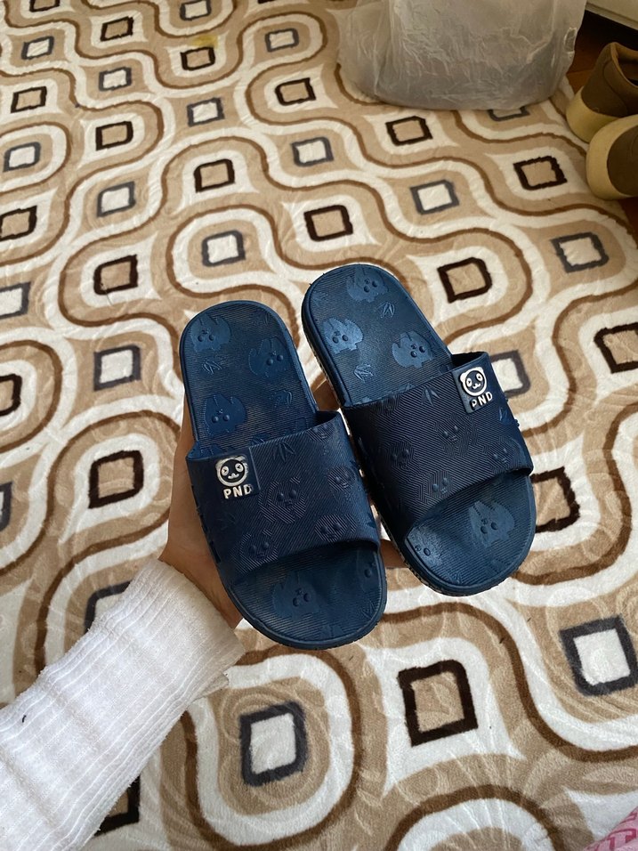 Erkek Lacivert Kaydırmaz Terlik Velcro Bantlı - Görsel 2