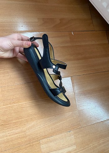 Kadın Siyah Dolgu Topuklu Sandalet - Görsel 4