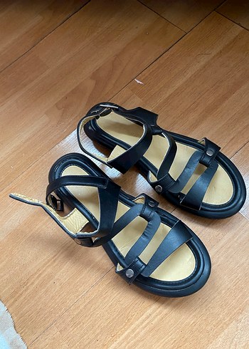 Kadın Siyah Dolgu Topuklu Sandalet - Görsel 2