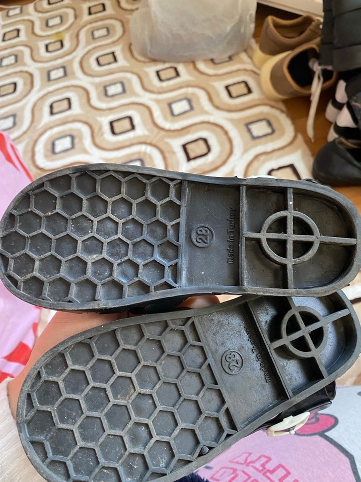 yeşil yılan desenli çocuk sandalet - Görsel 4