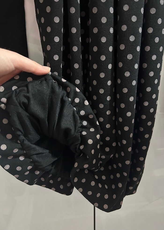 Puantiyeli Siyah Elbise - Görsel 3