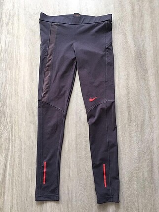 nike tayt