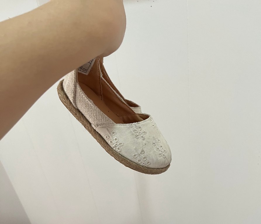 Kız Çocuk Beyaz Nakışlı Dantel Babet - Görsel 2