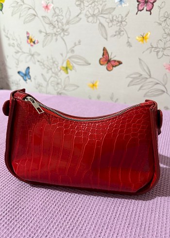 Kırmızı Parlak Deri Yılan Desenli Kadın Çanta - Görsel 3