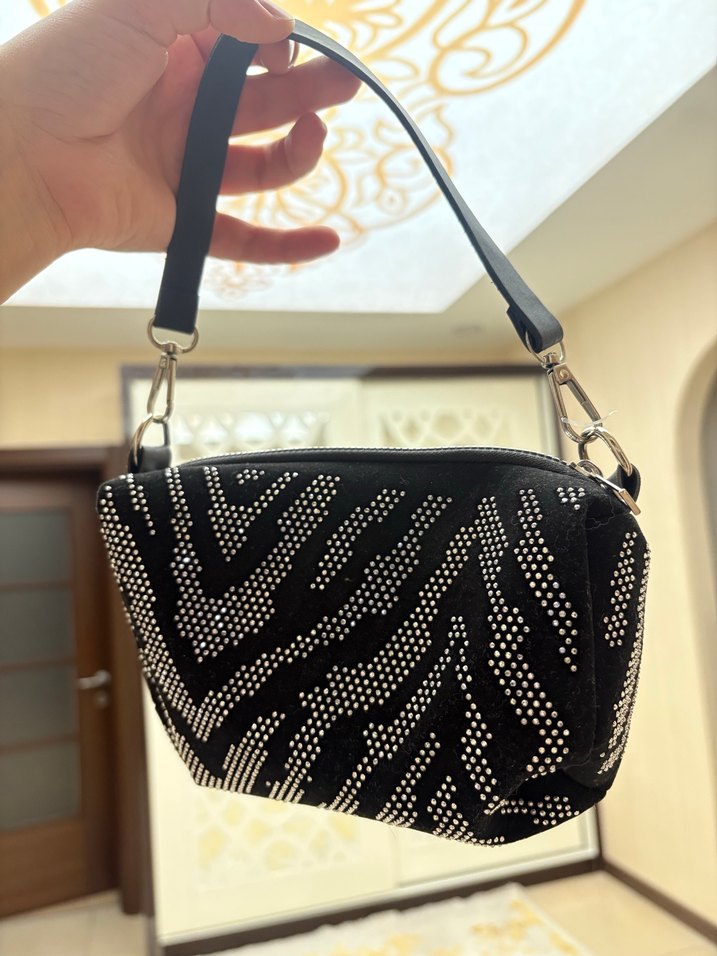 Siyah Deri Zebra Desenli Payetli Kadın Çanta - Görsel 2