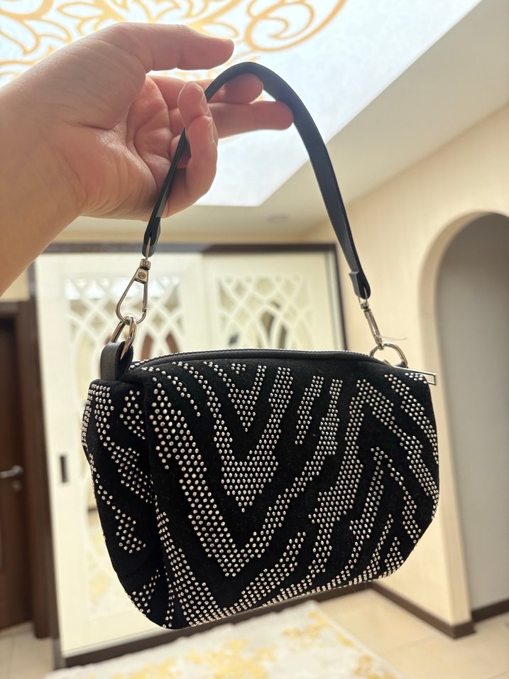 Siyah Deri Zebra Desenli Payetli Kadın Çanta - Görsel 3