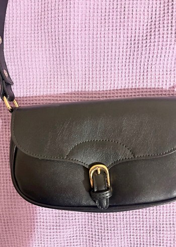 Klasik Siyah Deri Tokalı Kadın Çanta - Görsel 2