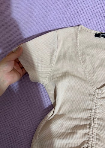 V Yaka Büzgülü Crop Bluz - Görsel 5