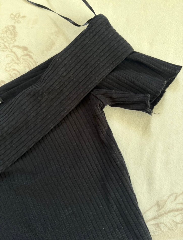 Siyah İnce Askılı Triko Mini Bluz - Görsel 4