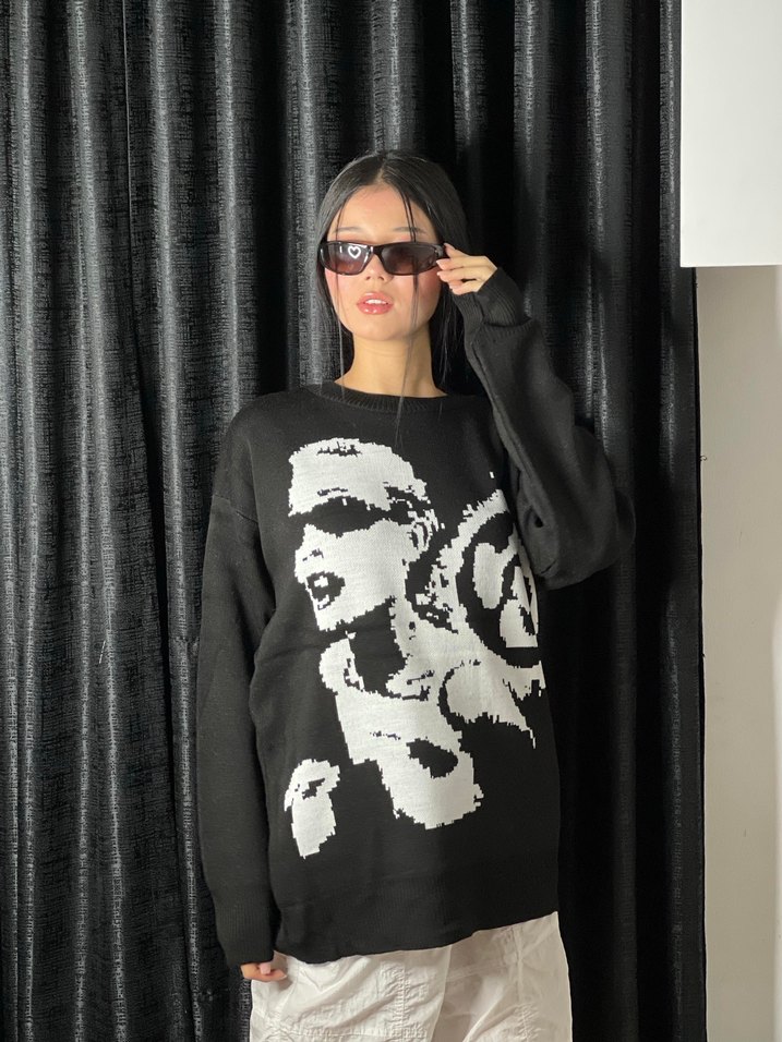 Siyah Baskılı Salaş Triko Skyline Y2K Girl Baskılı   Kazak - Görsel 2