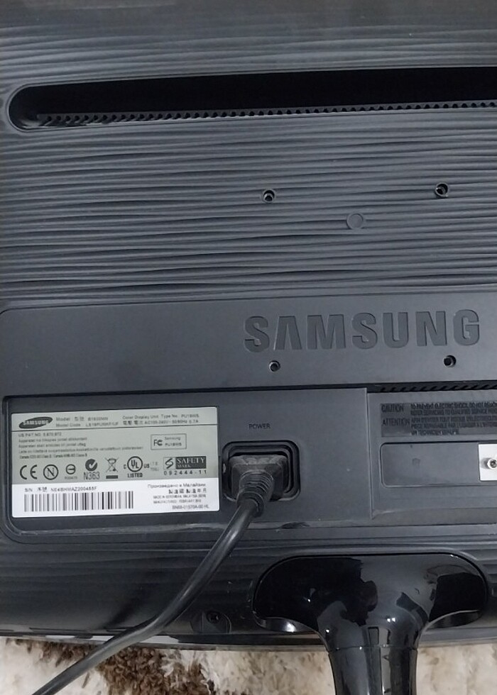 SAMSUNG 19 inc bilgisayar monitoru - Görsel 3