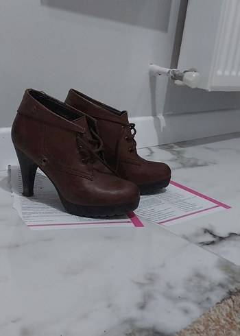 Kahverengi Deri Platform Topuklu Kadın Bot